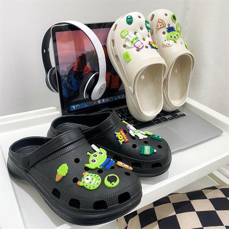 Kicks รองเท้าแตะแบบสวมหัวโต พื้นนิ่ม